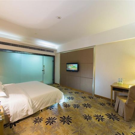 Vienna Hotel Zhanjiang Coast Avenue Dış mekan fotoğraf